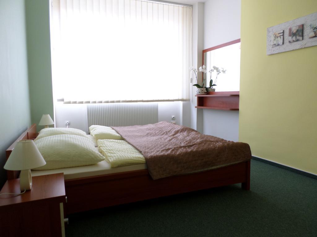 Hotel Steiger Krnov Esterno foto